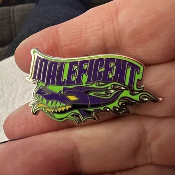 Disney Maleficent Sleeping Beauty Fantasyland Football Logo Mystery Pack Pin - Picture 4 of 5